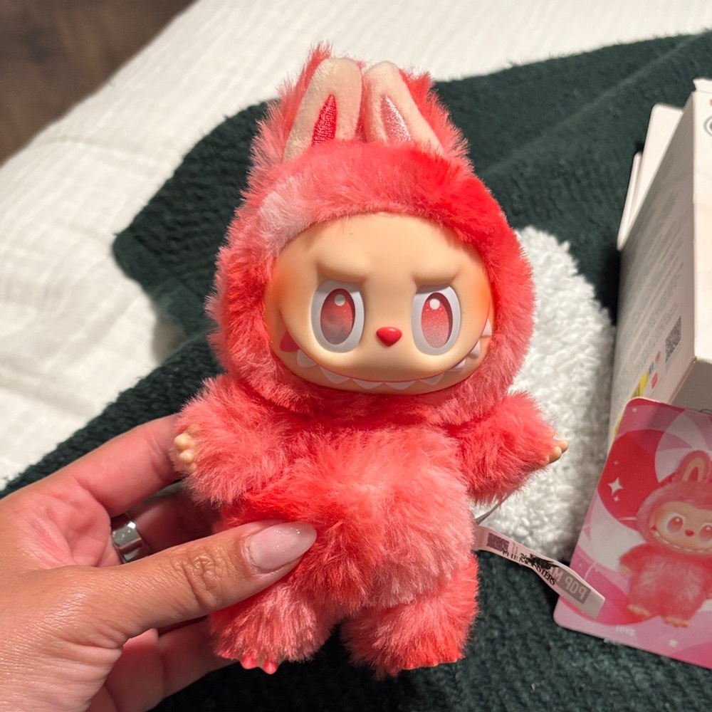 Labubu V3 Love